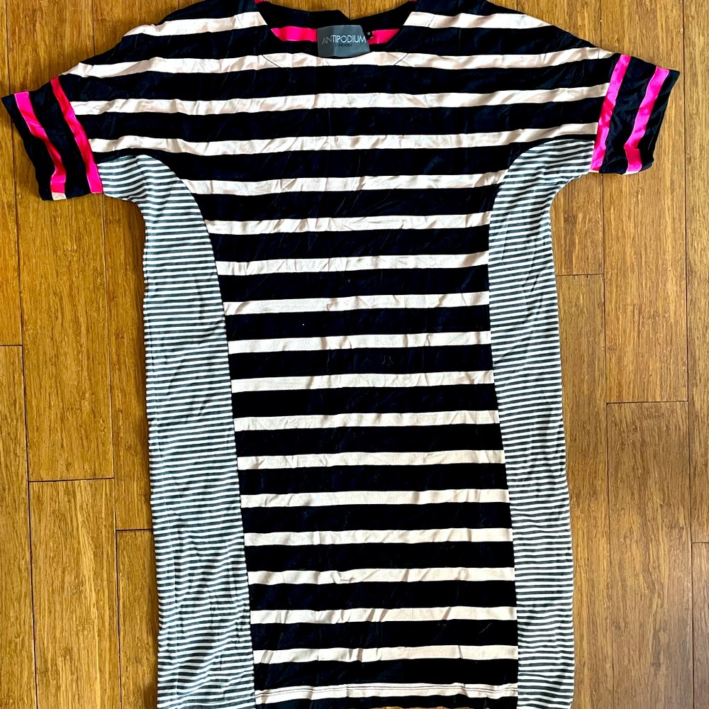 Antipodium Dress Size 6